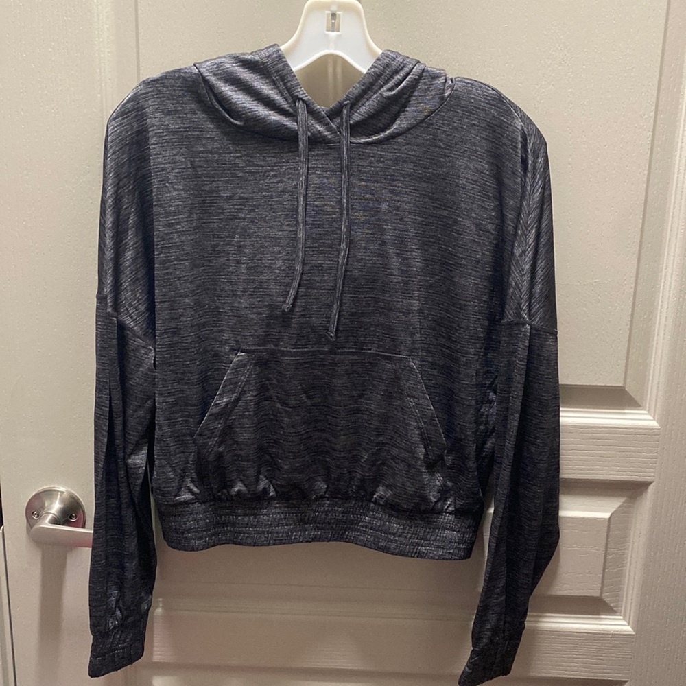 Fabletics crop long sleeve hoodie